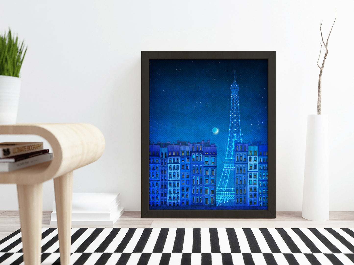 The lights of the Eiffel tower - Framed Art Print