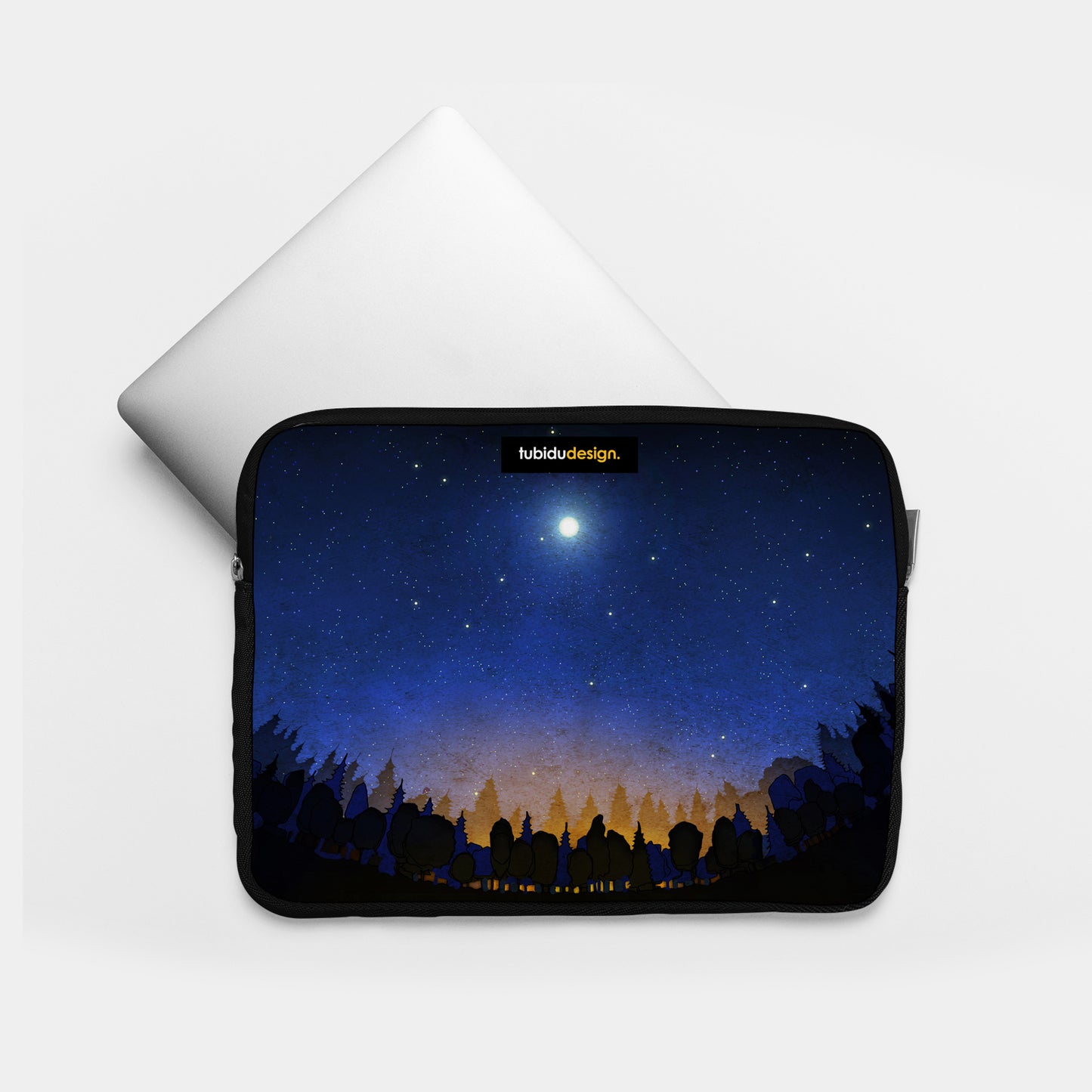The secret of the night forest - Illustrated Laptop Sleeve